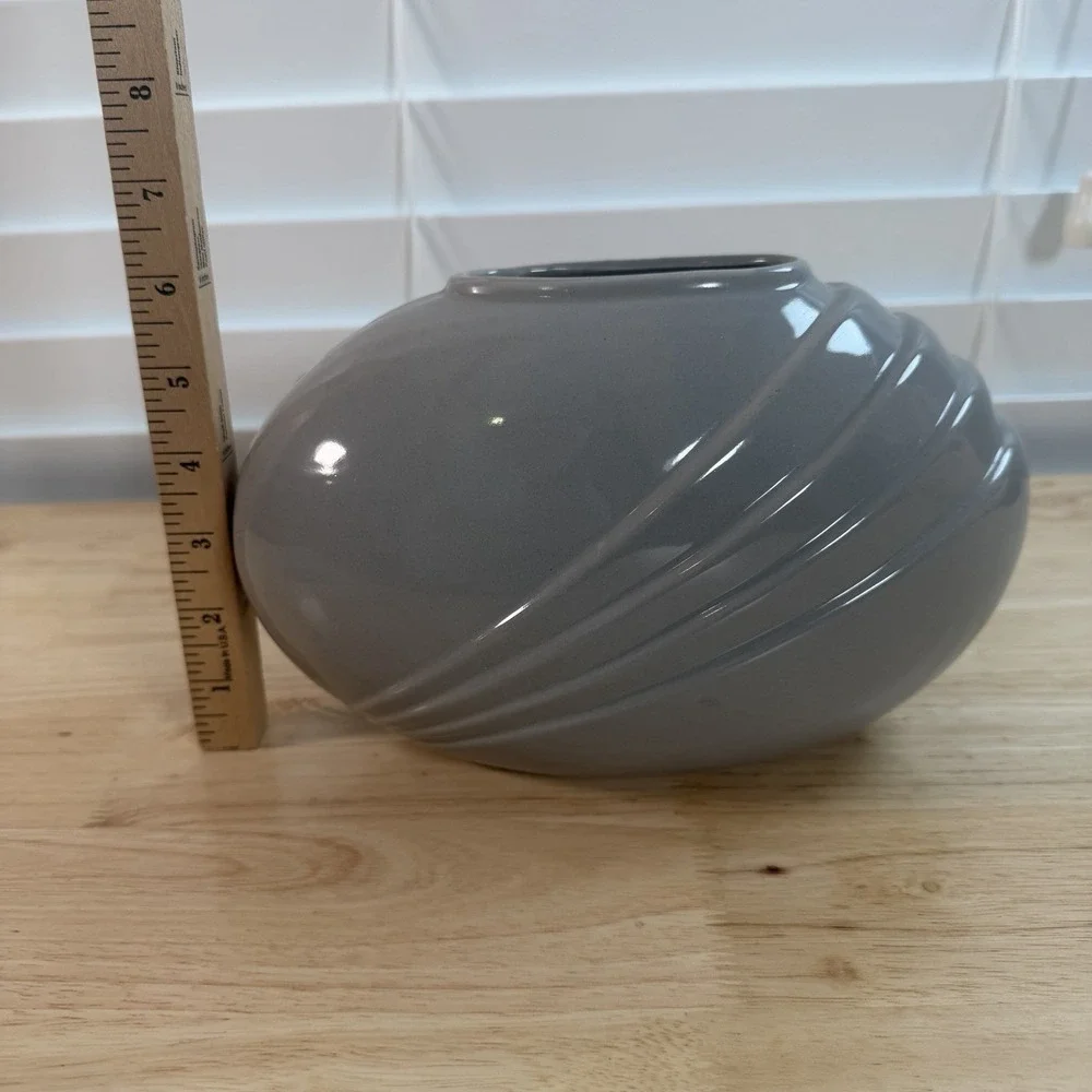 Vintage 1980's Art Deco Revival Gray Pleated Oval Ceramic Vase unmarked 6